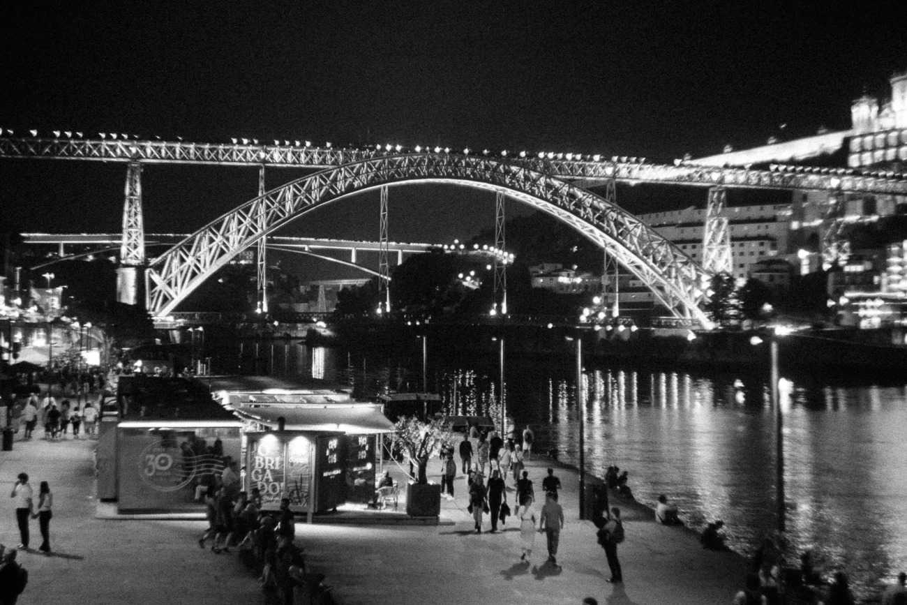 porto bridge at night